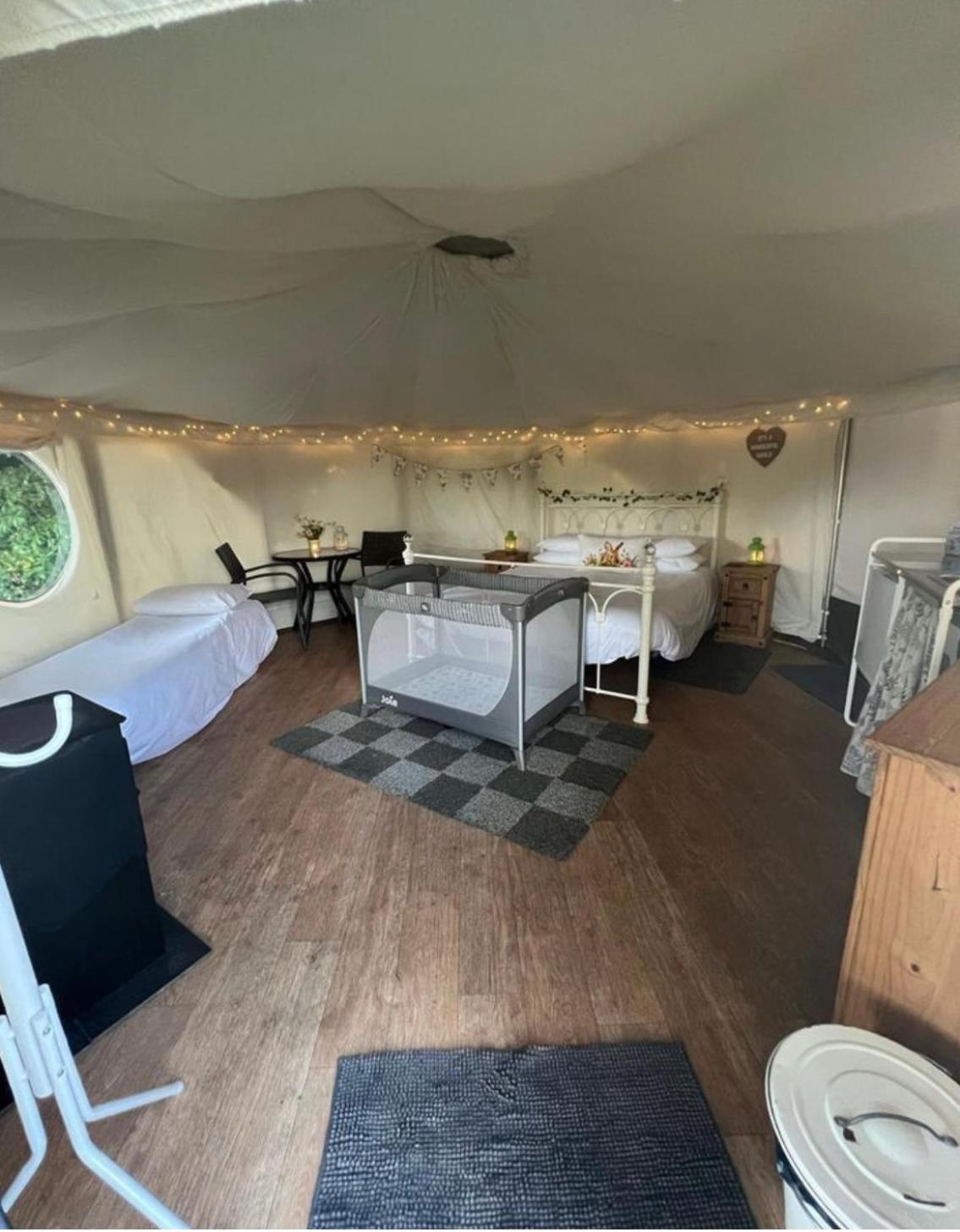 Old Dairy Farm Glamping Hotel Emsworth Ngoại thất bức ảnh