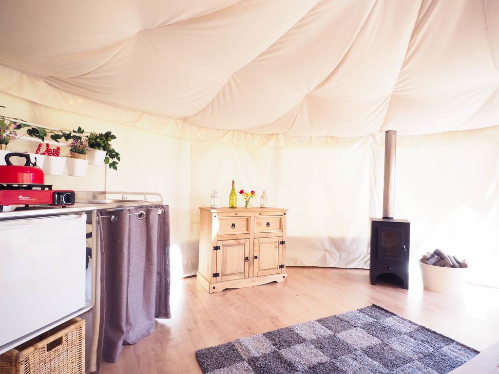 Old Dairy Farm Glamping Hotel Emsworth Ngoại thất bức ảnh