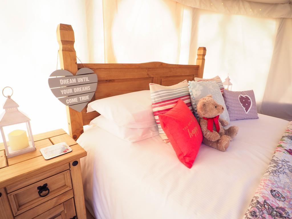 Old Dairy Farm Glamping Hotel Emsworth Ngoại thất bức ảnh